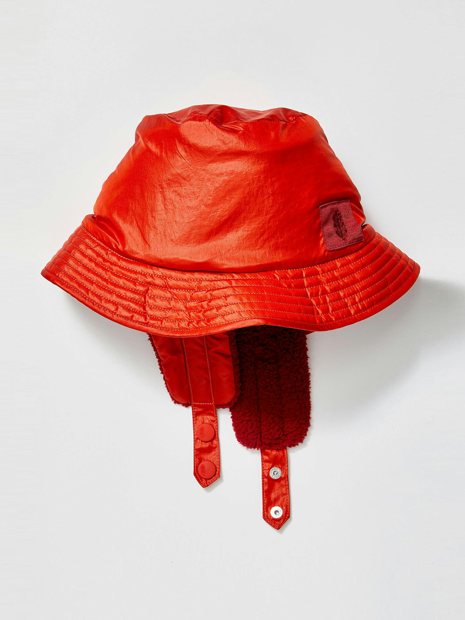 Reversible sherpa bucket hat