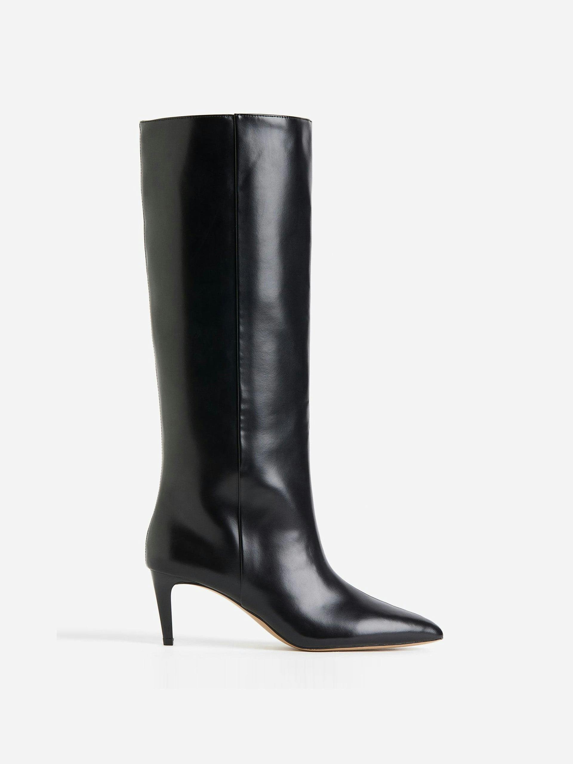 Knee-high heeled black boots