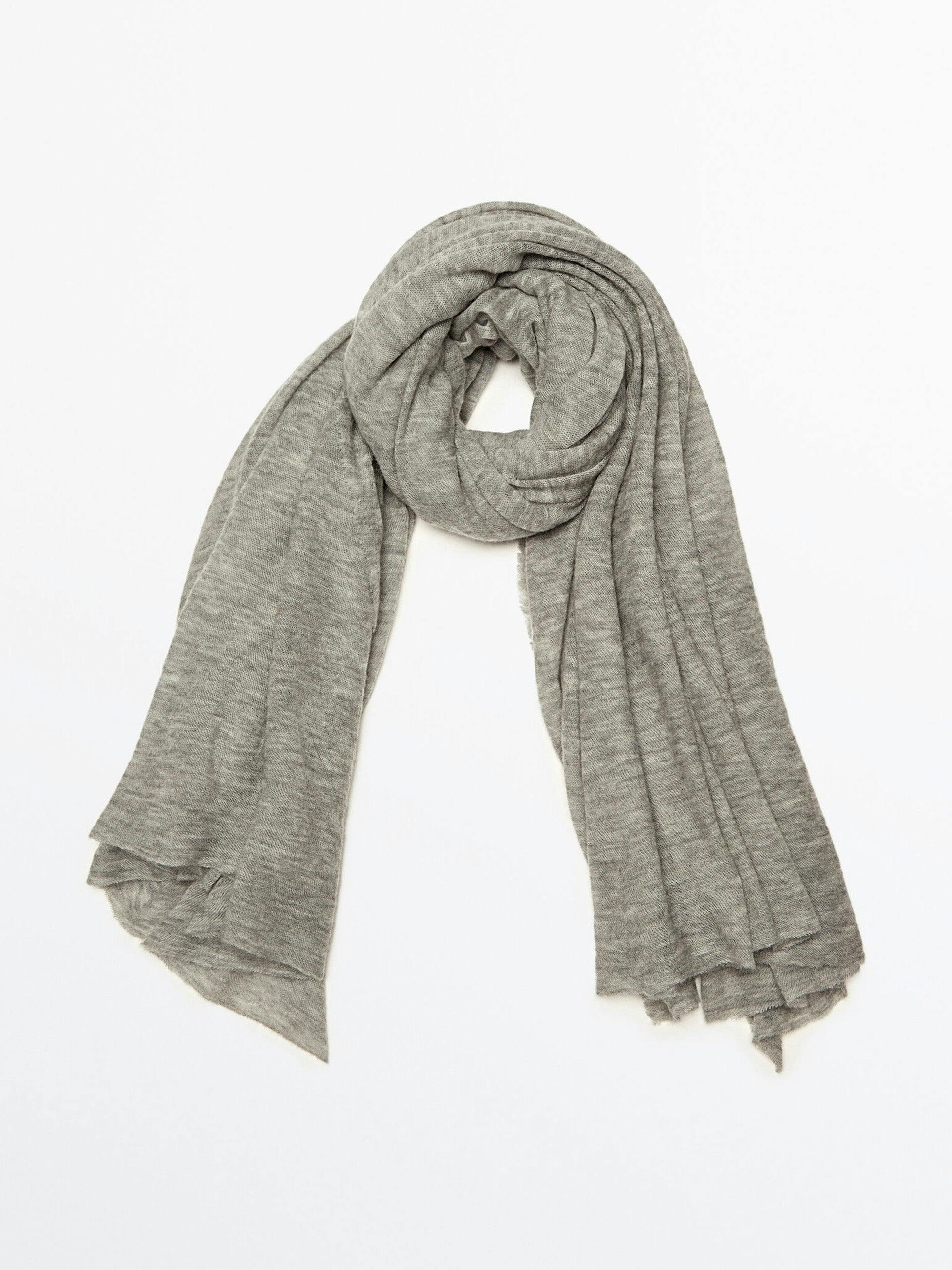 Grey cashmere scarf