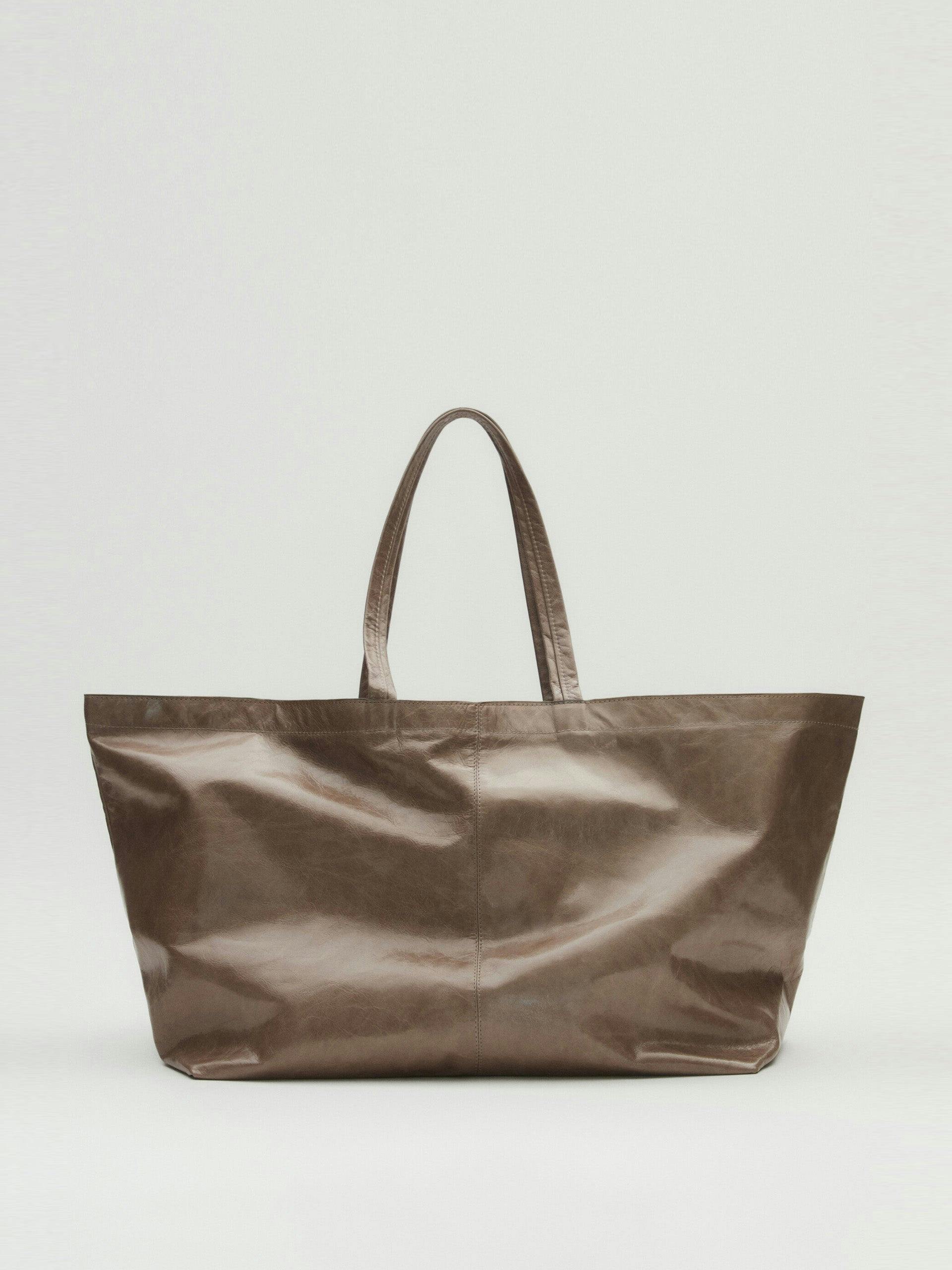 Maxi crackled leather tote bag