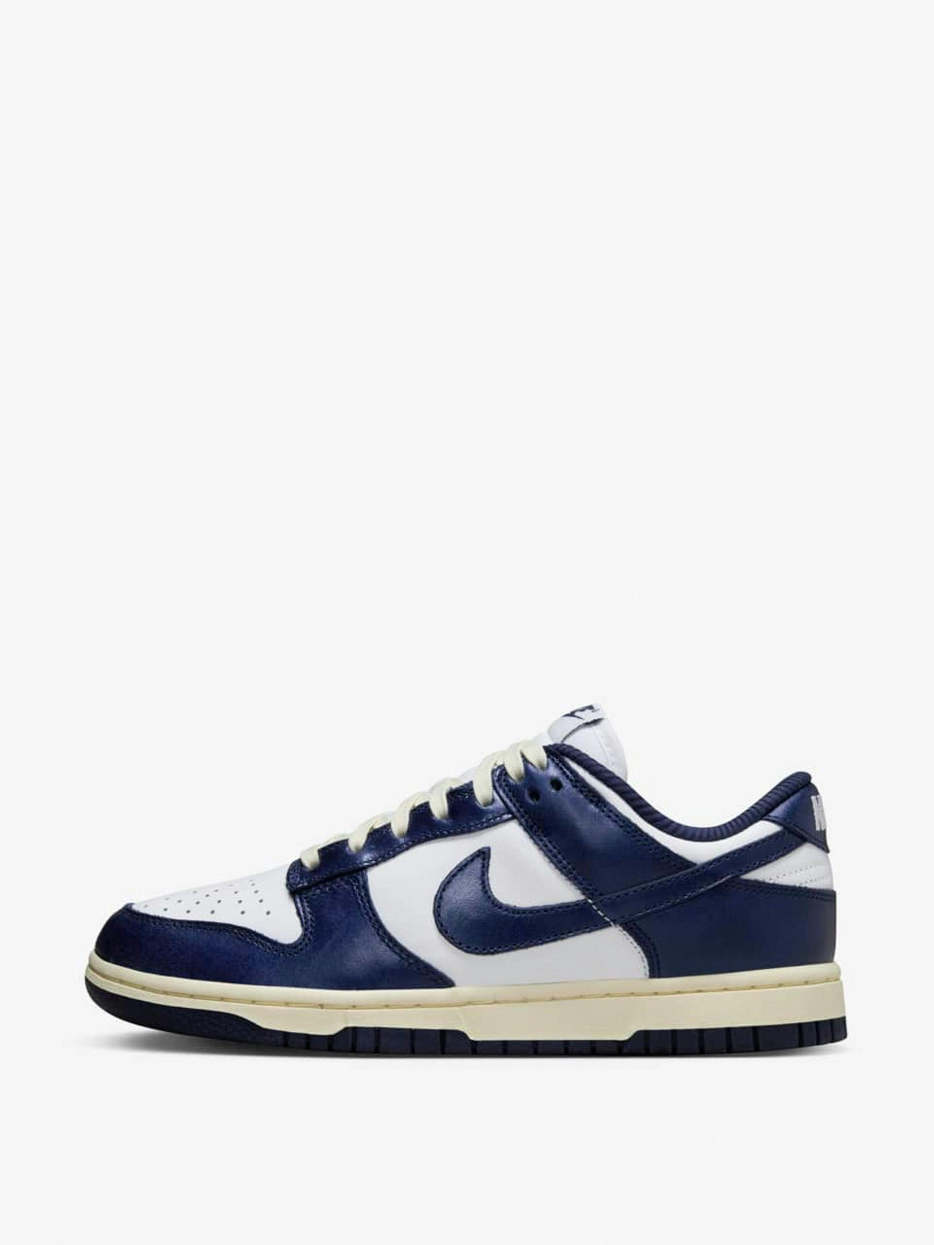 Dunk Low sneakers in Midnight Navy and White