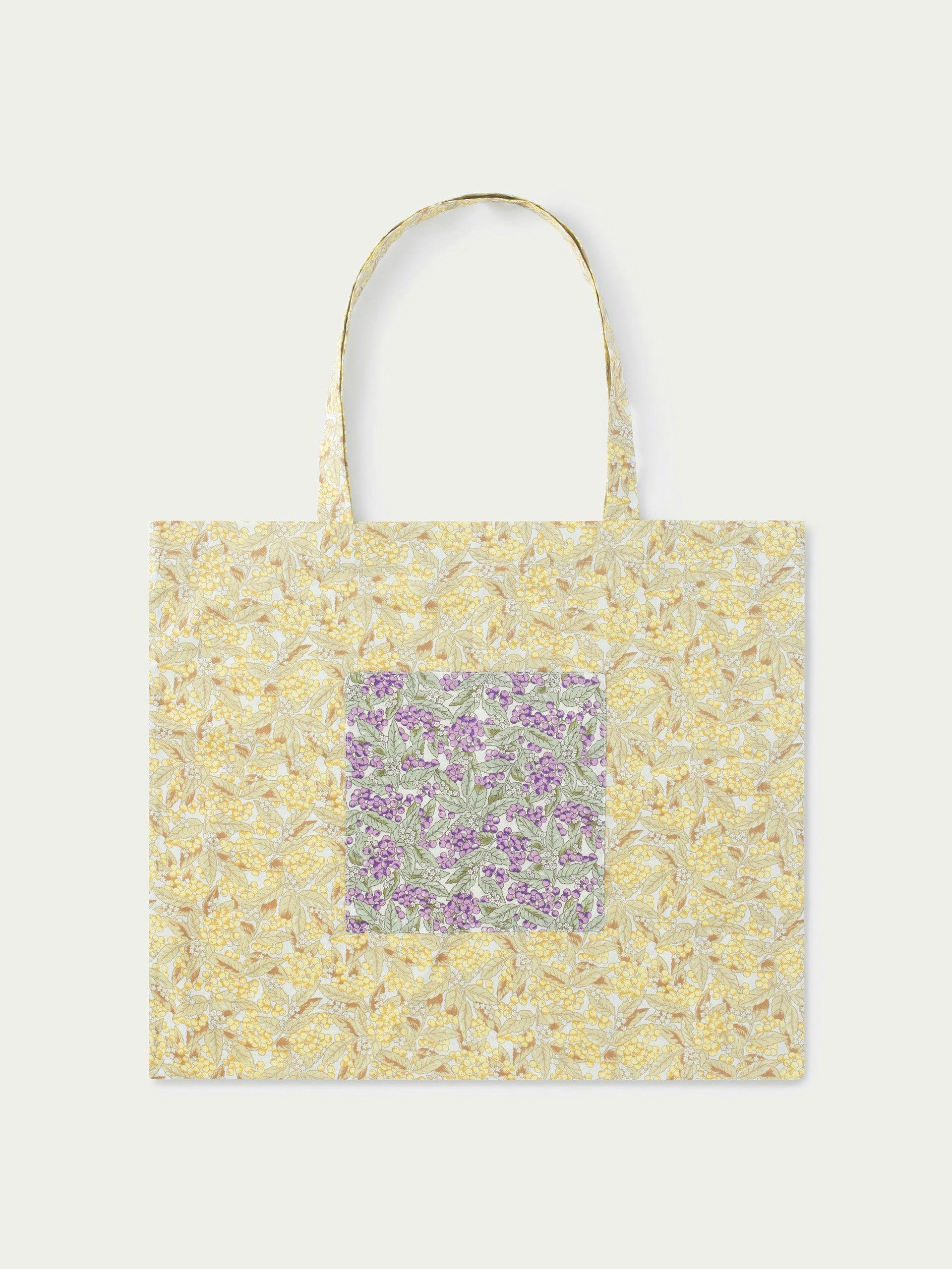 Merry berry mixed tote bag