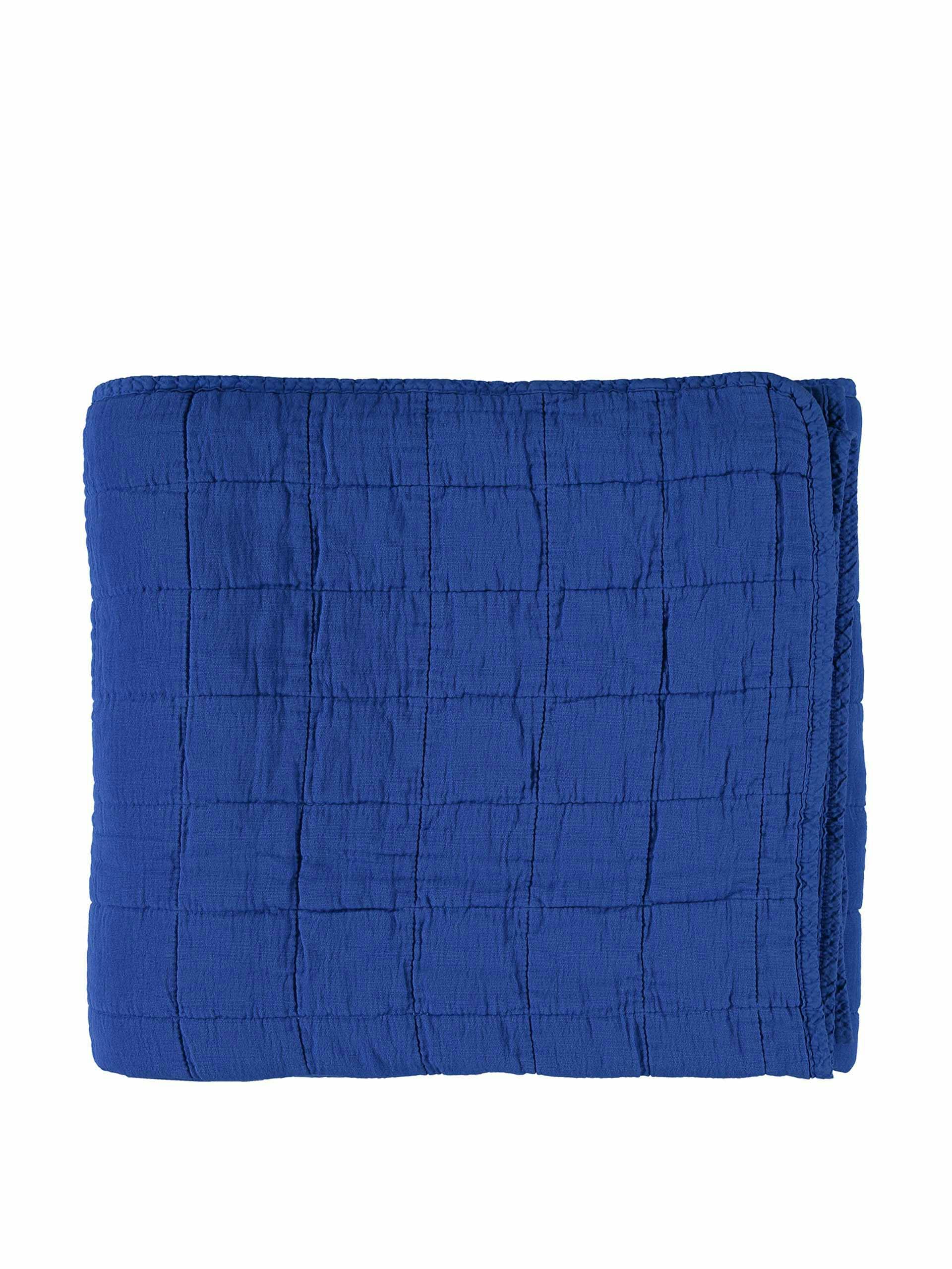 Square quilted gauze blanket