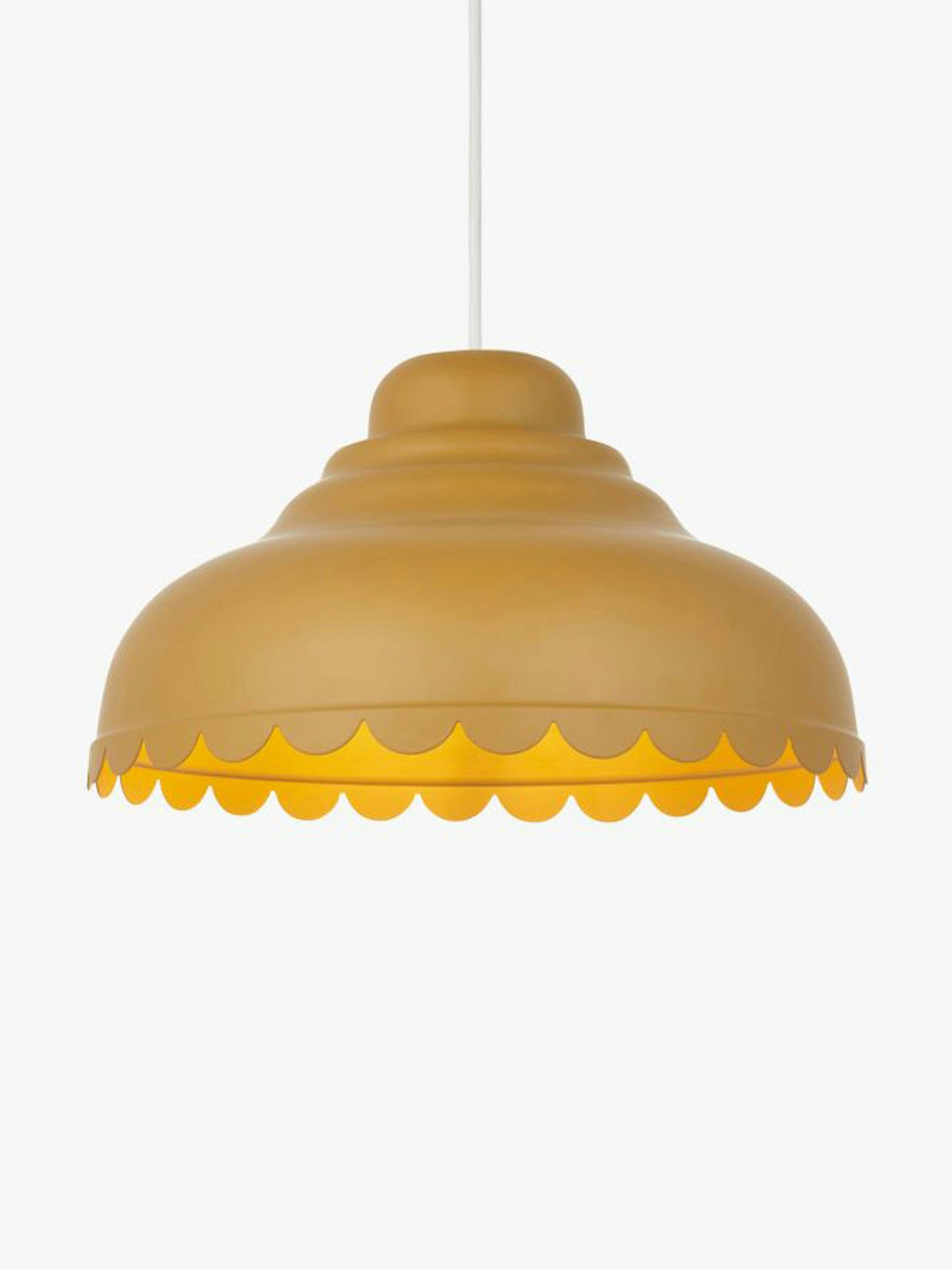Scallop easy-to-fit ceiling shade