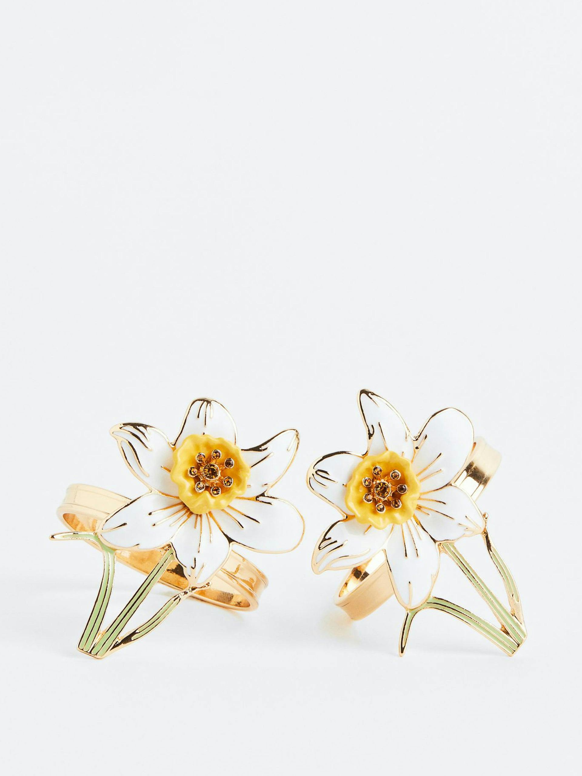 Daffodil metal napkin rings (set of 2)