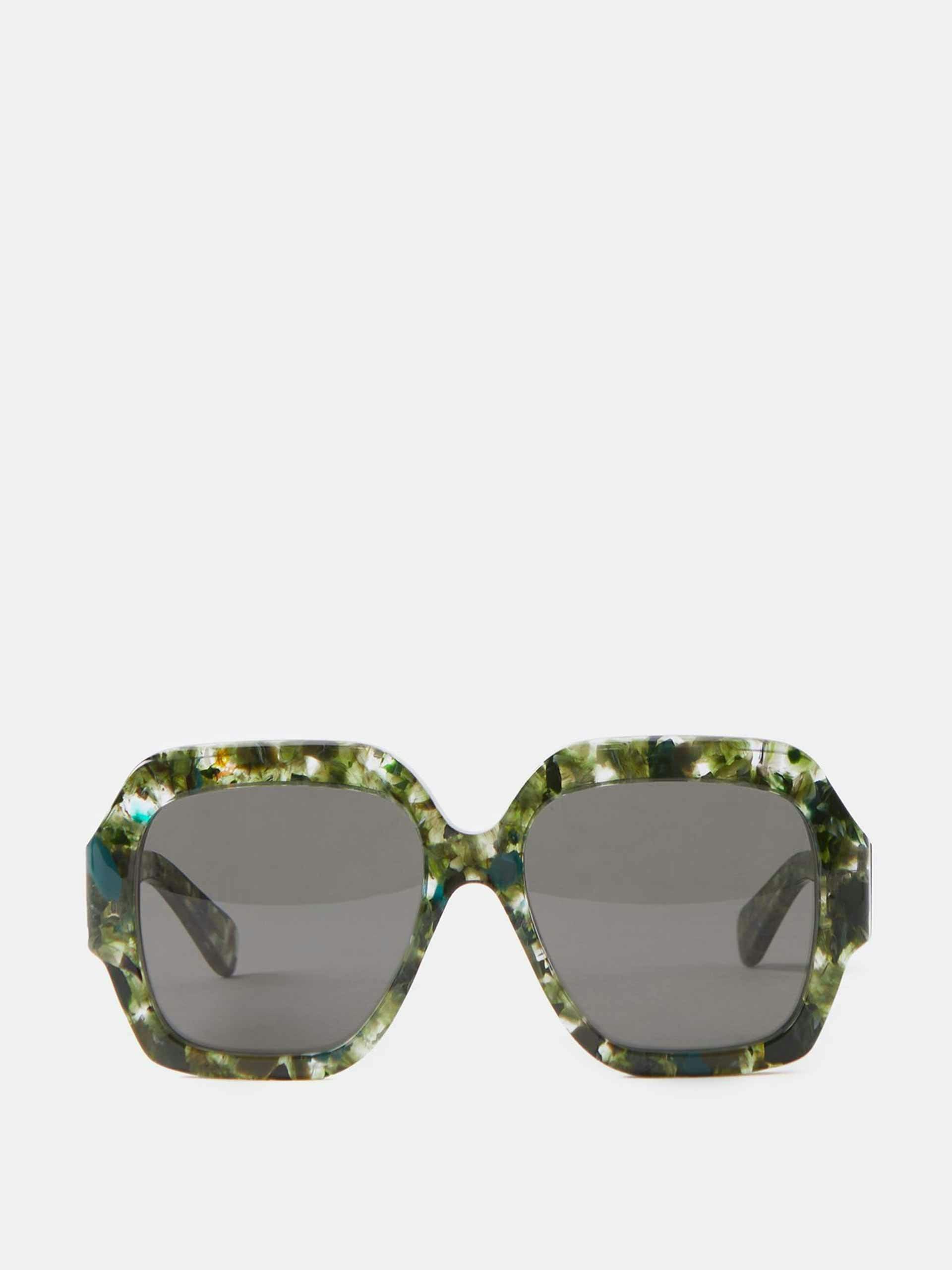 Oversized marbled sunglasses
