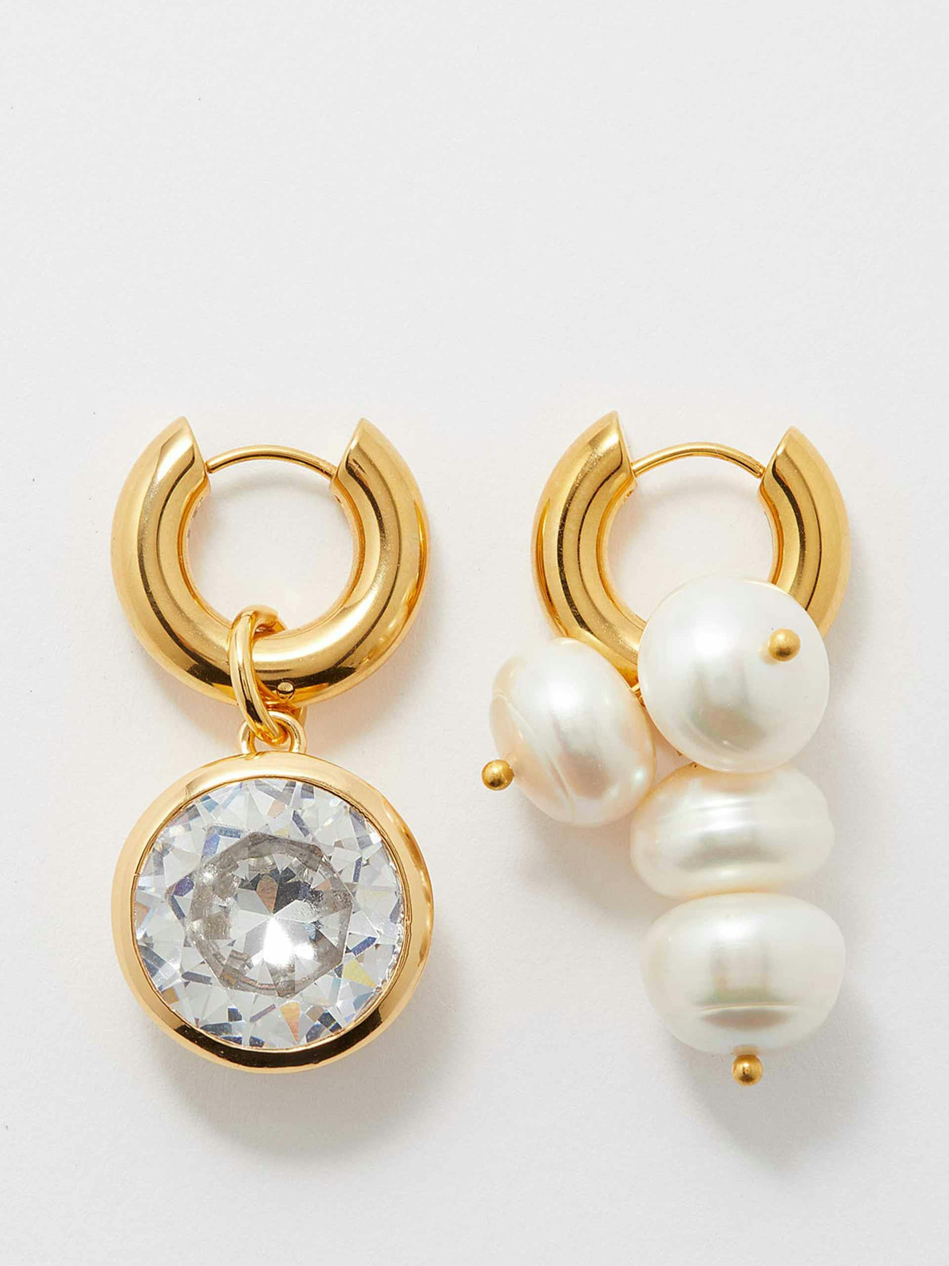 Gold and pearl mismatched earrings