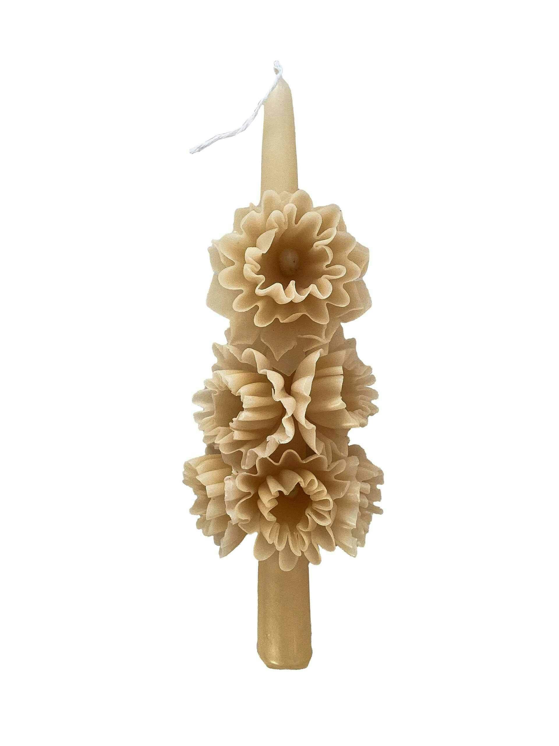 Floral candle in cream
